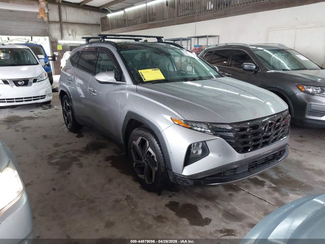 Salvage Hyundai TUCSON Image