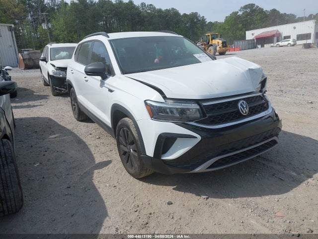 Salvage Volkswagen Taos Image