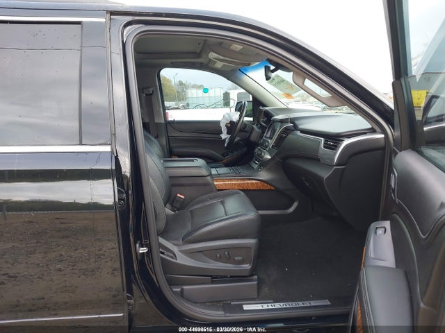 Chevrolet Suburban Premier