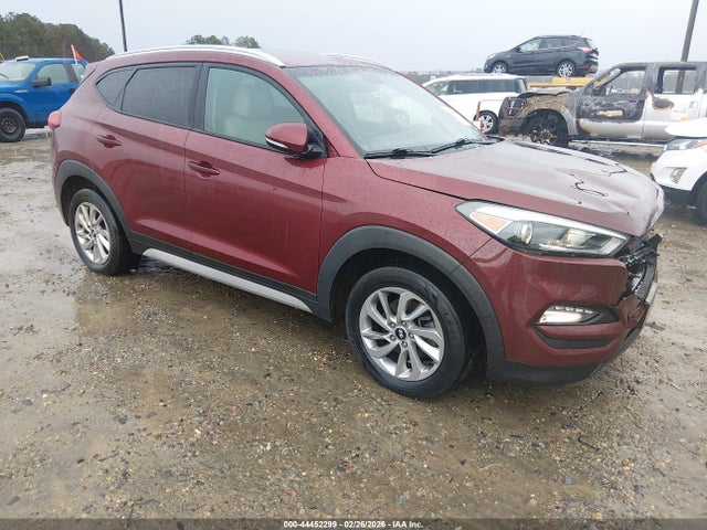 Salvage Hyundai TUCSON Image