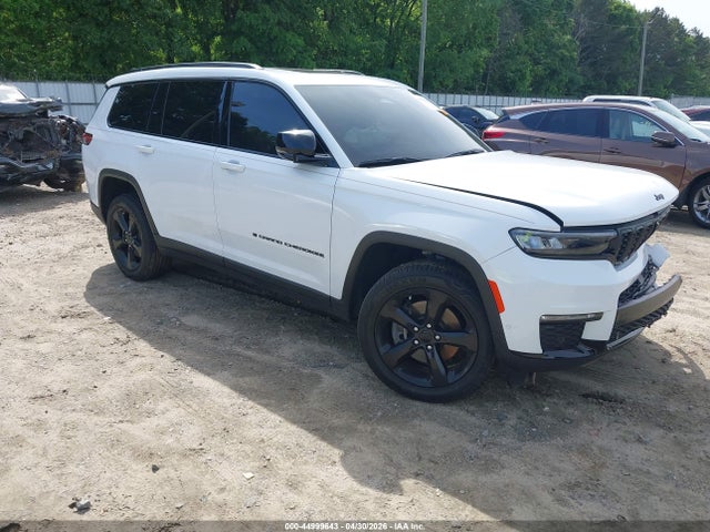 Salvage Jeep Grand Cherokee Image