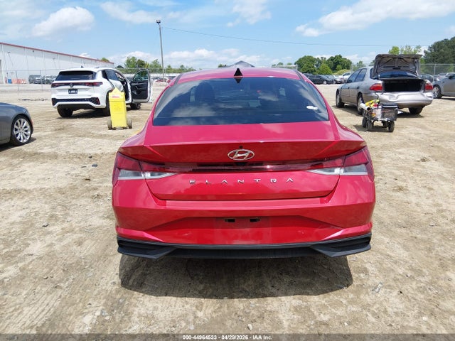Hyundai ELANTRA Sel