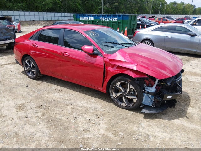 Salvage Hyundai ELANTRA Image