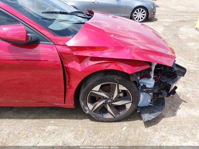Hyundai ELANTRA Sel