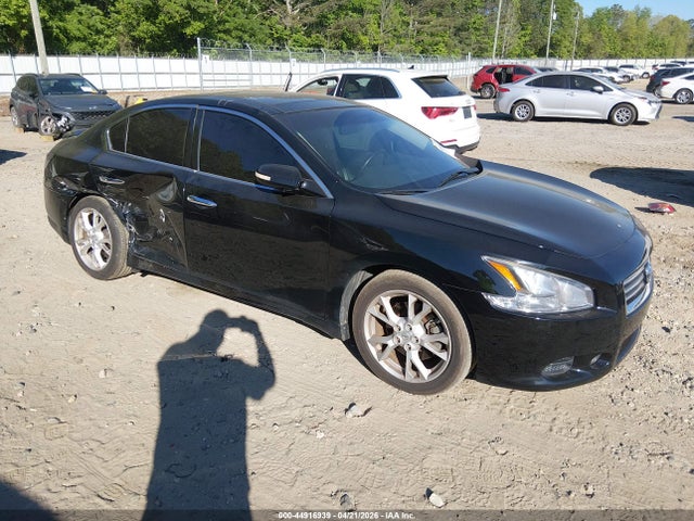 Salvage Nissan Maxima Image