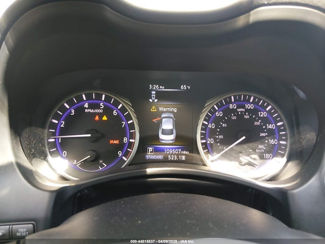 INFINITI Q50 Premium