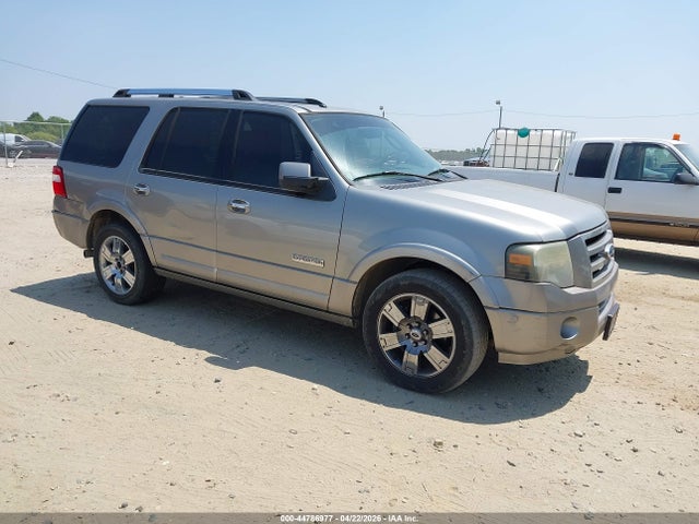 Salvage Ford Expedition Image