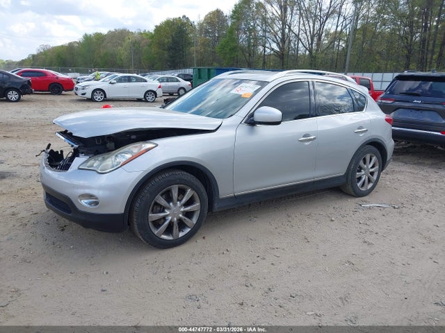 INFINITI Ex Journey