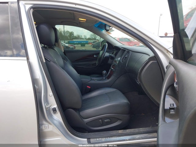 INFINITI Ex Journey
