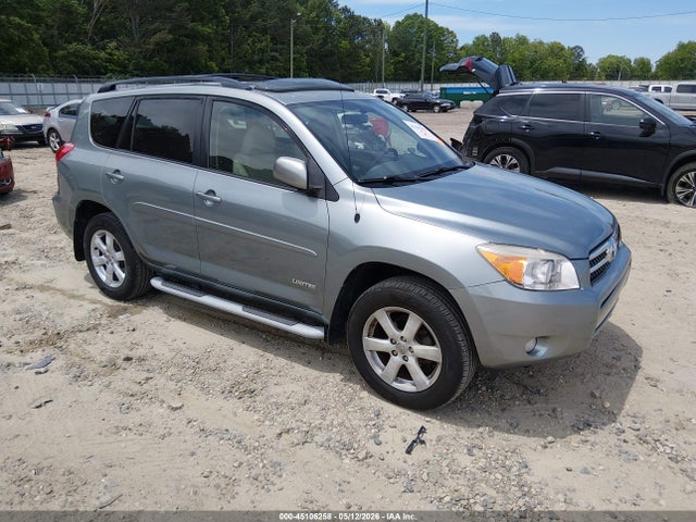 Salvage Toyota RAV4 Image