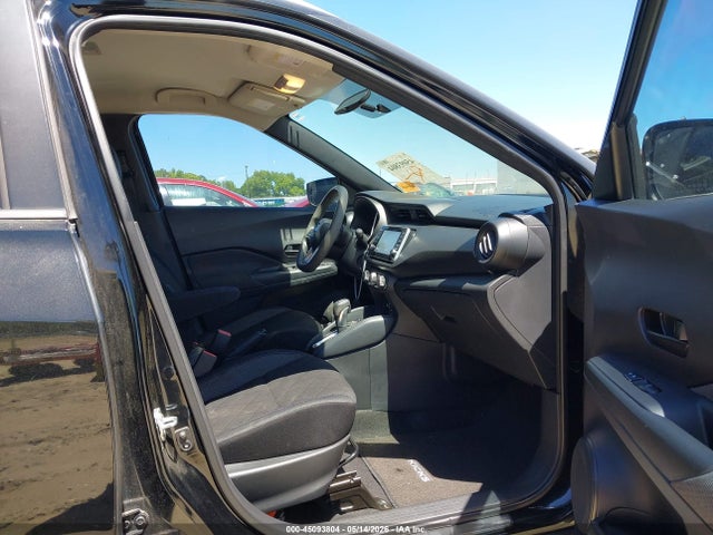 Nissan Kicks S