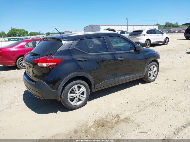 Nissan Kicks S