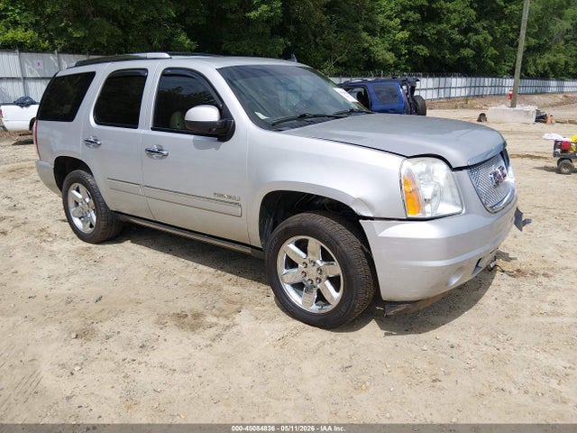 Salvage GMC Yukon Image