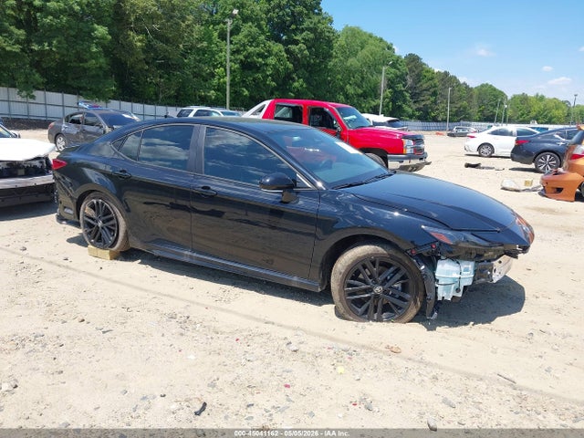 Salvage Toyota Camry Image