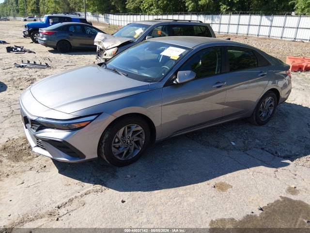 Hyundai ELANTRA Sel