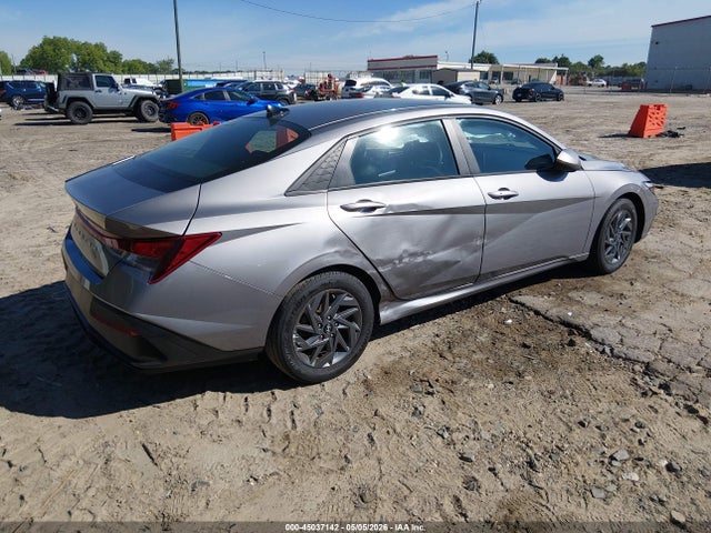 Hyundai ELANTRA Sel