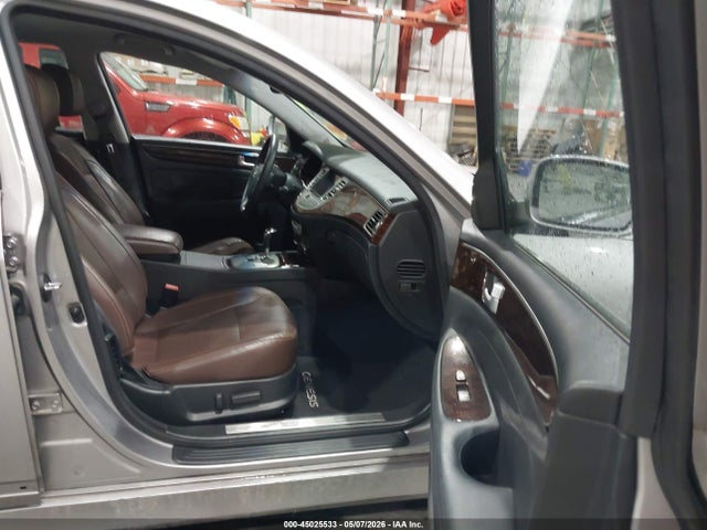 Hyundai Genesis 3.8