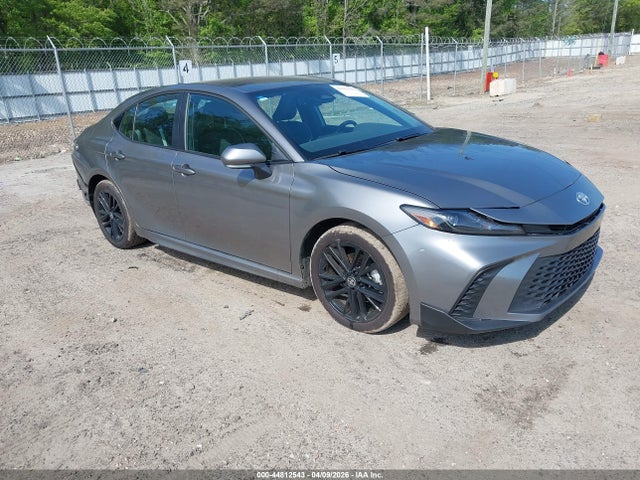 Salvage Toyota Camry Image
