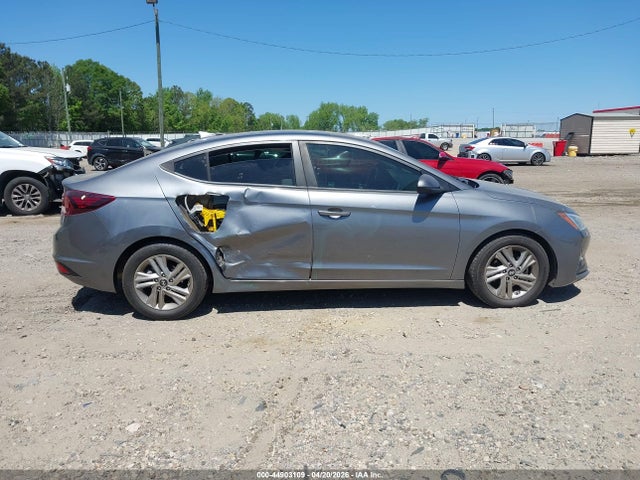 Hyundai ELANTRA Sel