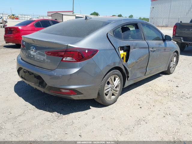 Hyundai ELANTRA Sel