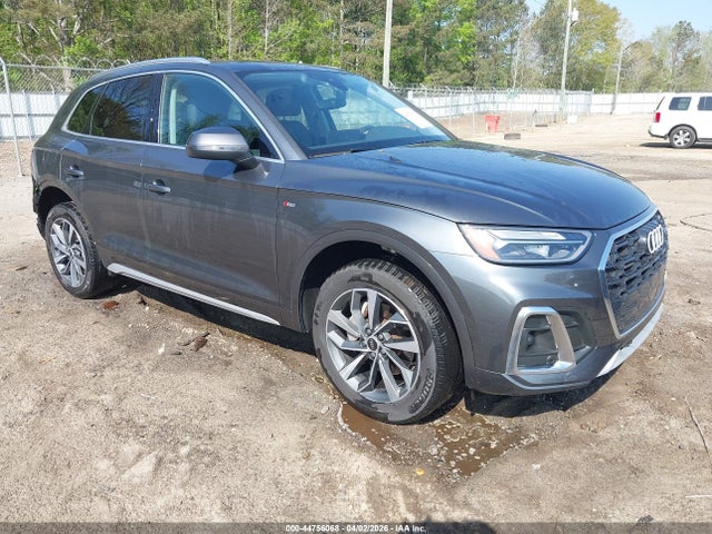 Salvage Audi Q5 Image