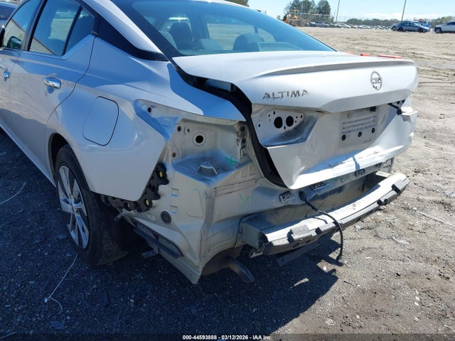 Nissan Altima S Fwd