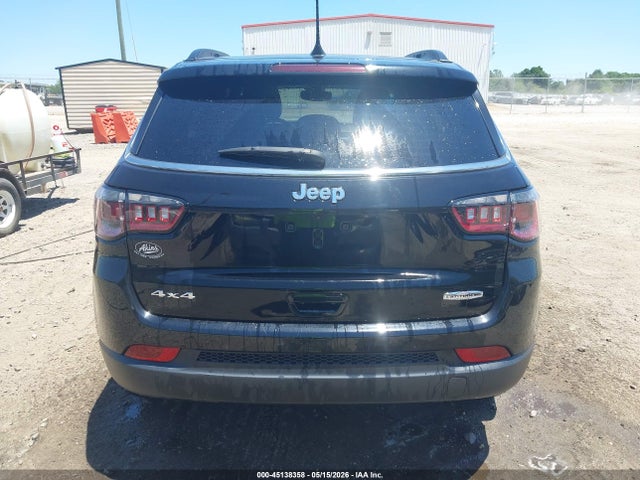 Jeep Compass Latitude Lux Fwd