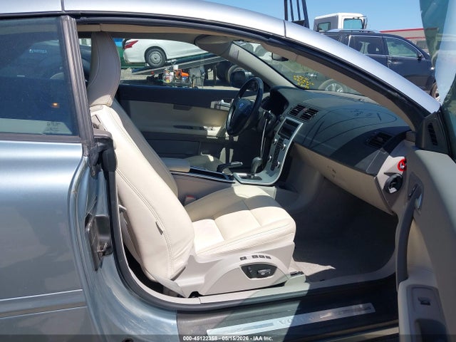 Volvo C70 T5
