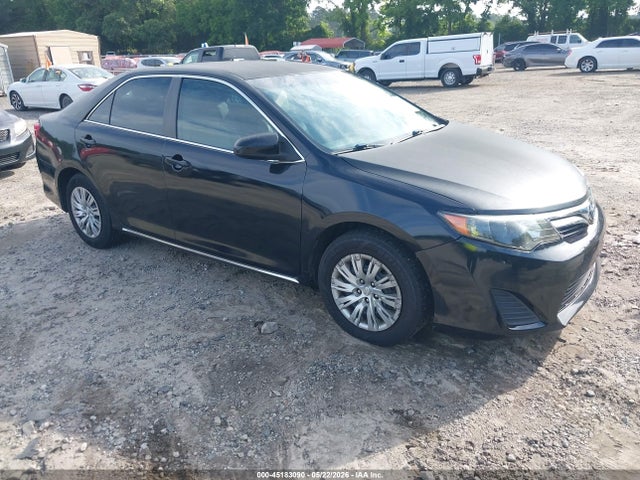 Salvage Toyota Camry Image
