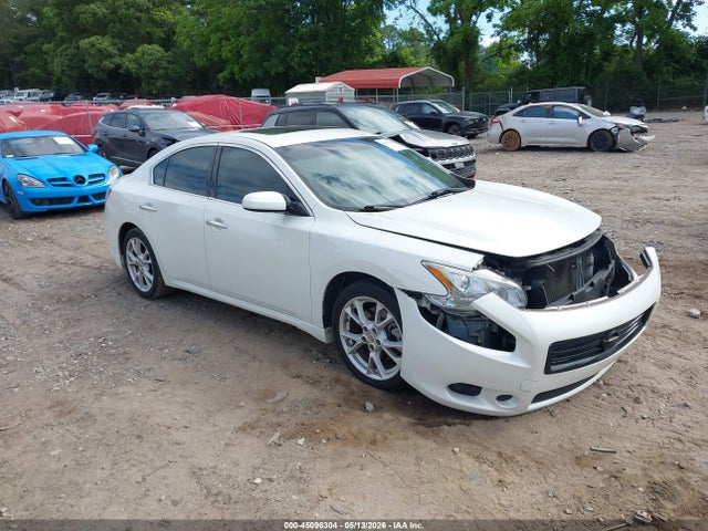 Salvage Nissan Maxima Image