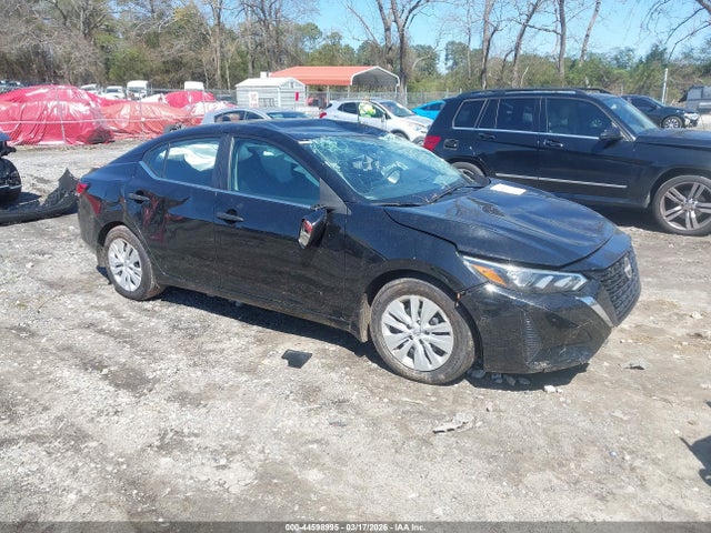 Salvage Nissan Sentra Image