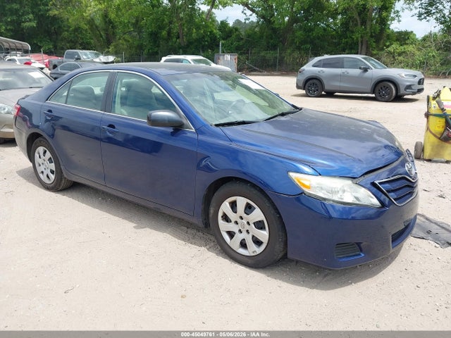 Salvage Toyota Camry Image