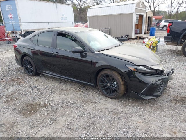 Salvage Toyota Camry Image