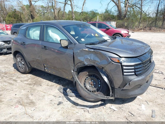 Salvage Nissan Kicks Image