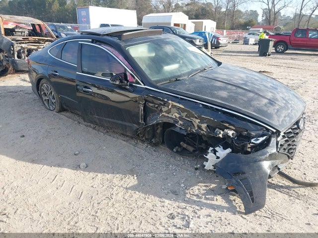 Salvage Hyundai SONATA Image