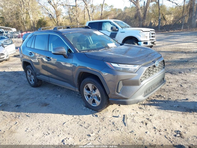 Salvage Toyota RAV4 Image