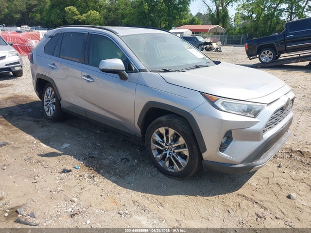 Salvage Toyota RAV4 Image