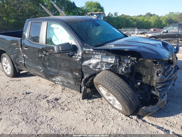 Chevrolet Silverado 1500 2wd  Standard Bed Custom