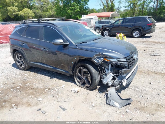 Salvage Hyundai TUCSON Image