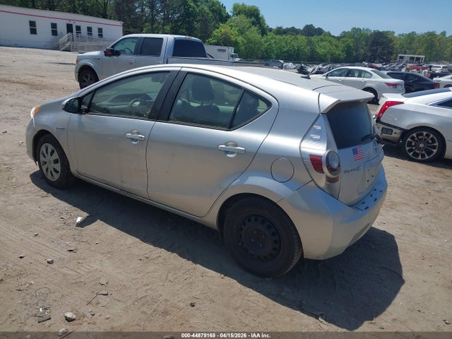 Toyota Prius c Two