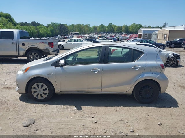 Toyota Prius c Two