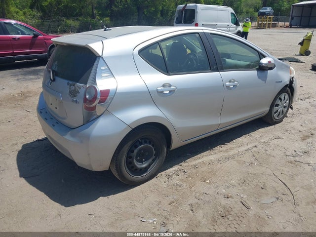 Toyota Prius c Two
