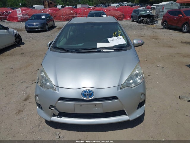 Toyota Prius c Two