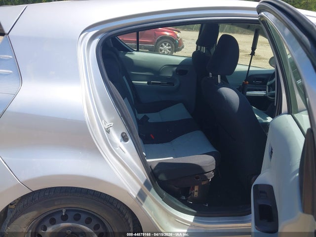 Toyota Prius c Two