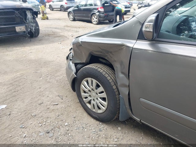 Kia Sedona Lx