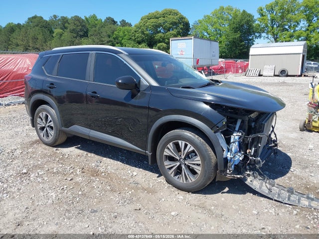 Salvage Nissan Rogue Image