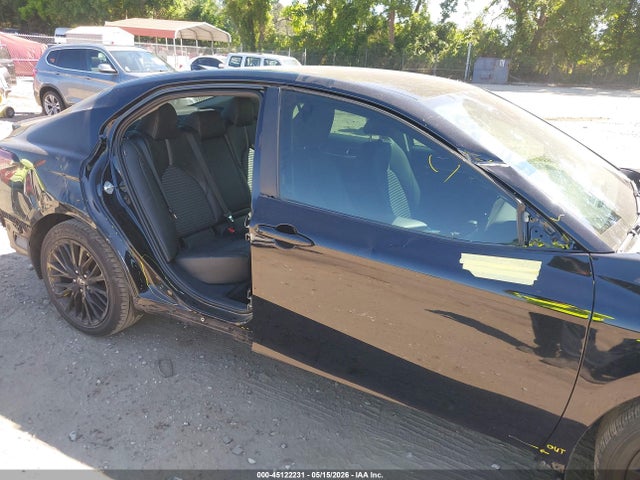 Toyota Camry Se Nightshade Edition