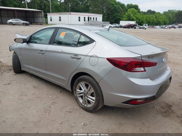 Hyundai ELANTRA Sel