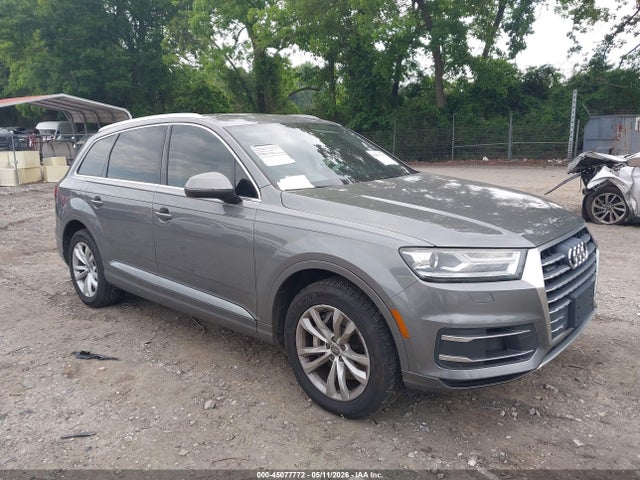 Salvage Audi Q7 Image