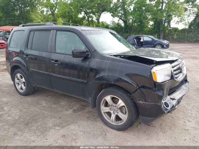 Salvage Honda Pilot Image